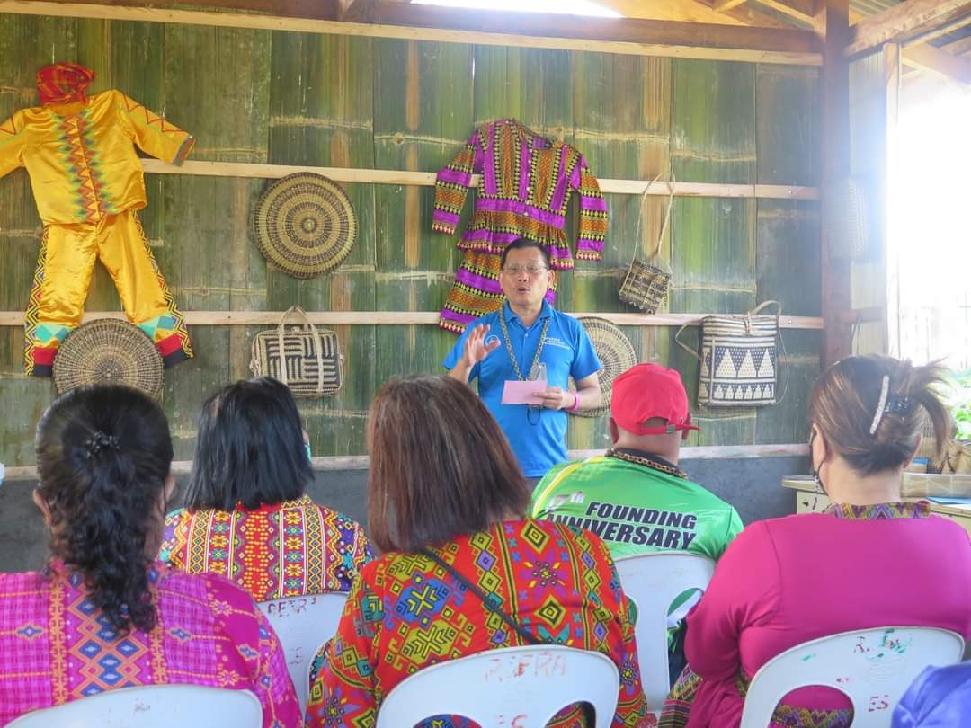 PeterKellNZ's tweet photo. NZ is honored to support development partner ILAWAN and youth leaders in the Launching of Teduray-Lambangian Living Heritage Center in the Timanan Elementary School, Timanan, South Upi, Maguindanao. Daghang salamat sa inyong pagkugi!
#nzaid
#nzinthephilippines
#indigenouspeoples https://t.co/QtNJu8tOsh
