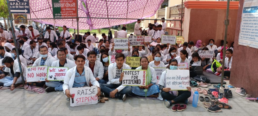 खुल जाएंगे सभी रास्ते तू रुकावटों से लड़ तो सही 
सब होगा हासिल तू अपने जिद पर अड़ तो सही।
#UP_Vet_Stipend 
#DUVASU_Mathura 
#SVPUAT_Meerut 
<a href="/dharampalbjpmla/">Dharampal Singh</a> <a href="/pdevendra/">Devendra Pandey</a> <a href="/sudhirk_garg/">Sudhir Garg</a> <a href="/myogiadityanath/">Yogi Adityanath</a> <a href="/PMOIndia/">PMO India</a> <a href="/PRupala/">Parshottam Rupala</a> <a href="/anandibenpatel/">Anandiben Patel</a> <a href="/drsanjeevbalyan/">Dr. Sanjeev Balyan</a> <a href="/ANINewsUP/">ANI UP/Uttarakhand</a> <a href="/News18UP/">News18 Uttar Pradesh</a> <a href="/aajtak/">AajTak</a>