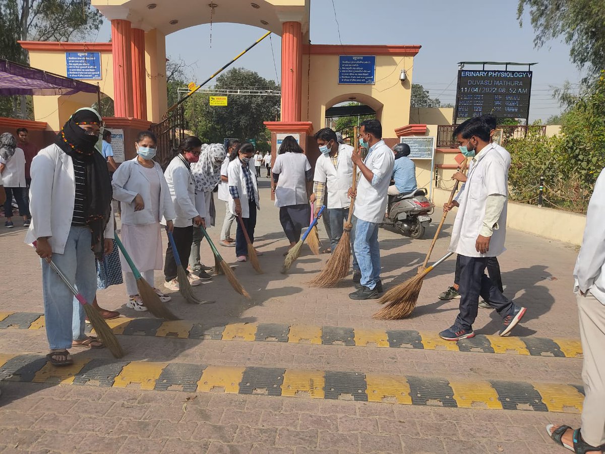 आखिर ऐसा भेदभाव क्यों ?
इंटर्न पशु चिकित्सक भत्ता भी मेडिकल इंटर्न चिकित्सक के समान होना चाहिए।
#UP_Vet_Stipend 
#DUVASU_Mathura 
#SVPUAT_Meerut 
<a href="/dharampalbjpmla/">Dharampal Singh</a> <a href="/pdevendra/">Devendra Pandey</a> <a href="/sudhirk_garg/">Sudhir Garg</a> <a href="/myogiadityanath/">Yogi Adityanath</a> <a href="/PMOIndia/">PMO India</a> <a href="/PRupala/">Parshottam Rupala</a> <a href="/drsanjeevbalyan/">Dr. Sanjeev Balyan</a> <a href="/anandibenpatel/">Anandiben Patel</a> <a href="/ANINewsUP/">ANI UP/Uttarakhand</a> <a href="/News18UP/">News18 Uttar Pradesh</a>
