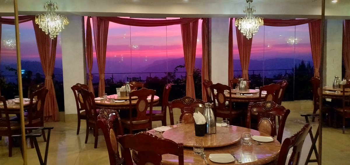 RavineHotel's tweet photo. Dining at the Ravine with a stunning view of  the valley. Which table will you choose, indoors or out on the balcony? https://t.co/DQyrSNsw3h