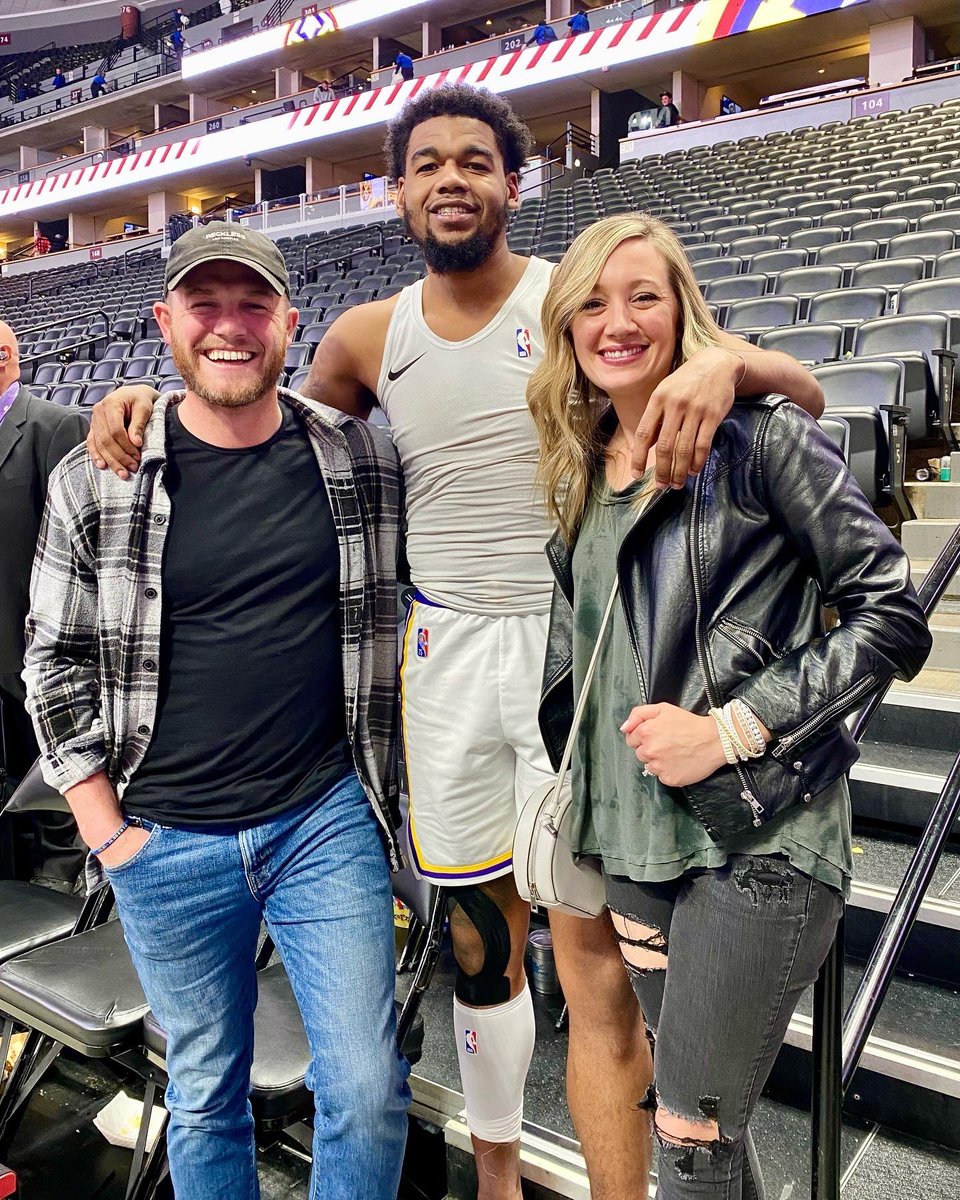 MarcusHarrisV's tweet photo. Family! Easily my favorite Laker and Lebron isn’t close.

Keep showing the world what hard work can produce 🙌🏻 Love you Mase! https://t.co/wI7FU6W5qi