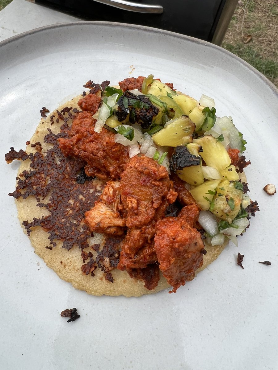 MattMelchert's tweet photo. Smoked Tacos Al pastor. Grilled pineapple salsa. Hybrid corn/flour tortillas w/crispy pan fried cotija. 

Show your friends. https://t.co/f0XhcyWuSi