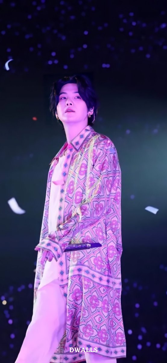 Pur_plle7's tweet photo. 📸 #SUGA #BTS_IG 220411
🐱 agustd: in Las Vegas

#suga #minyoongi #yoongi #minsuga #agustd #btssuga #BTSARMY #방탄소년단 #DWALLS #BTSWALLPAPER #BTS_PTD_ON_STAGE_LAS_VEGAS @BTS_twt https://t.co/sVZ82QC9cn