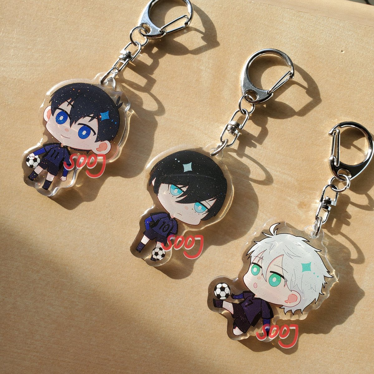 ive come back to twitter to shamelessly say i am selling blue lock charms if u live in the us!!!