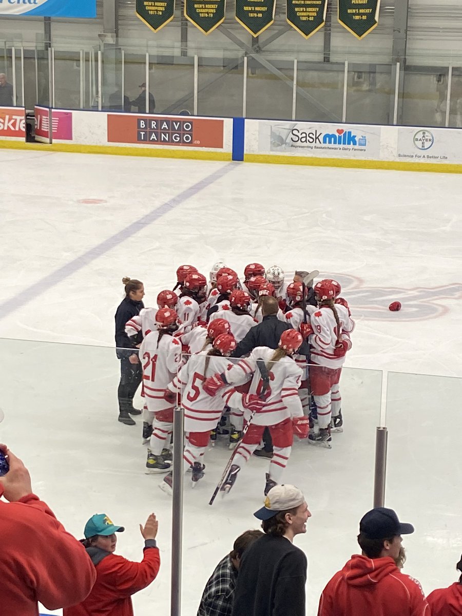 Notre Dame Hounds Hockey tweet media