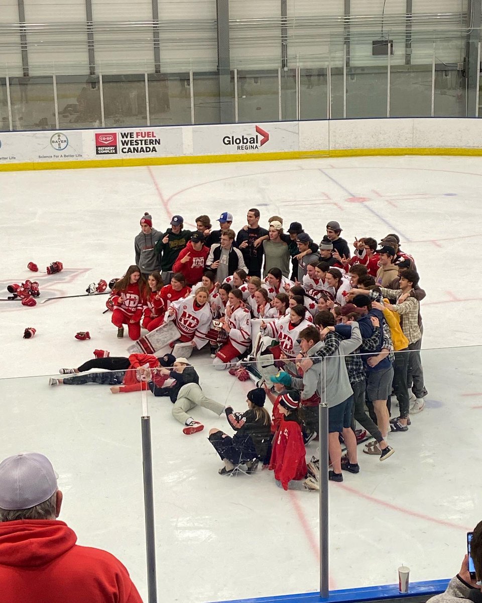Notre Dame Hounds Hockey tweet media