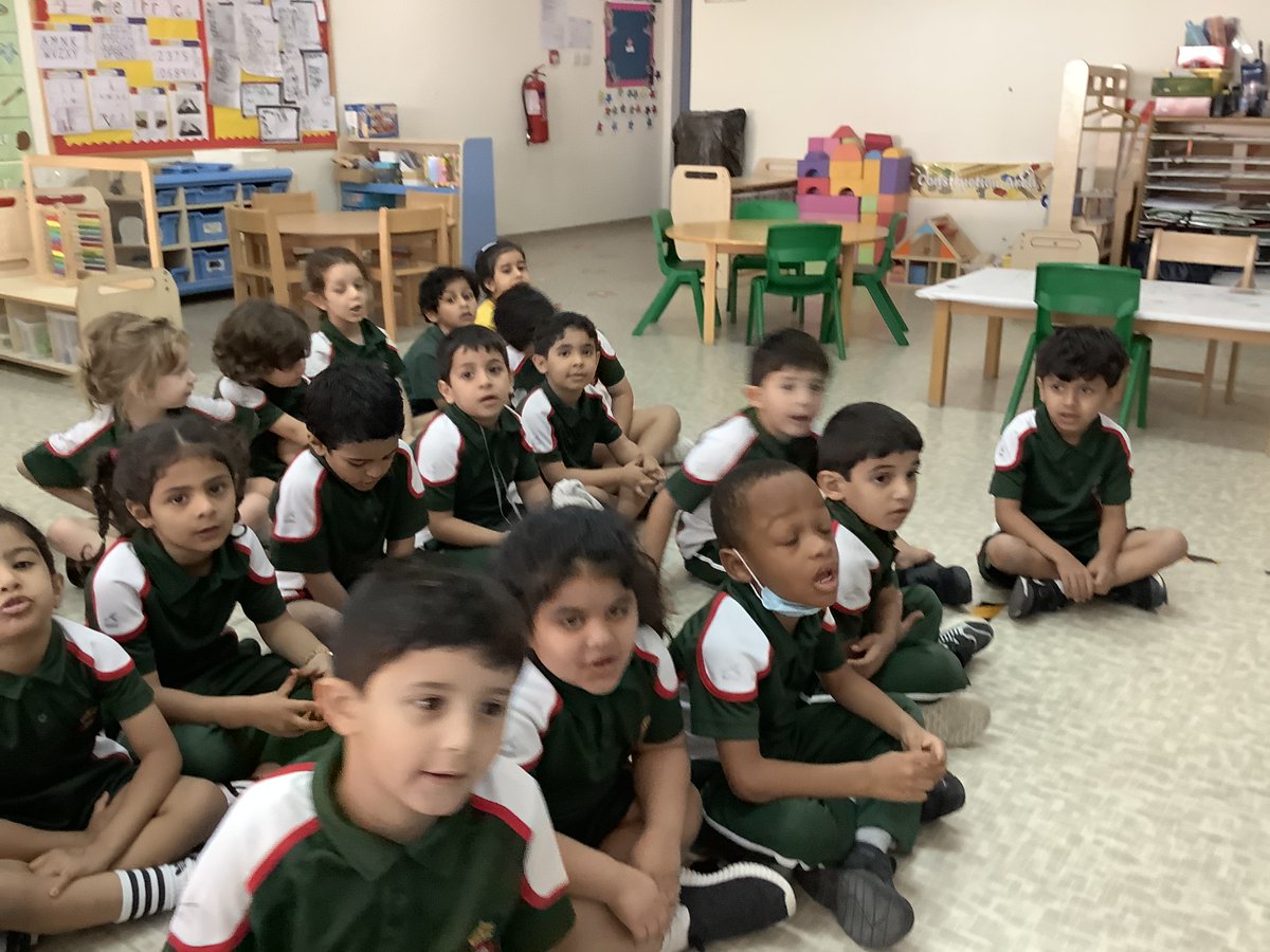 RGSGQ_Reception's tweet photo. Stingray class like to sing songs. https://t.co/A0IHiz0fYv