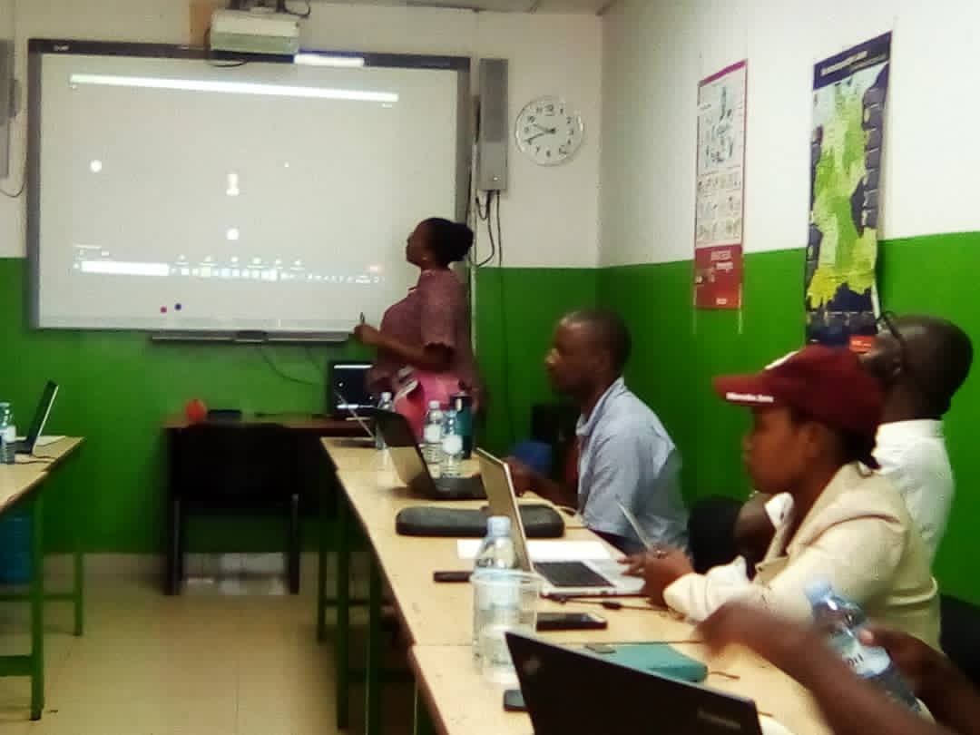 AvcsUganda's tweet photo. Conducting a Training of Trainers ICT course at Goethe Zentrum Kampala https://t.co/ZQD8DgSIAG