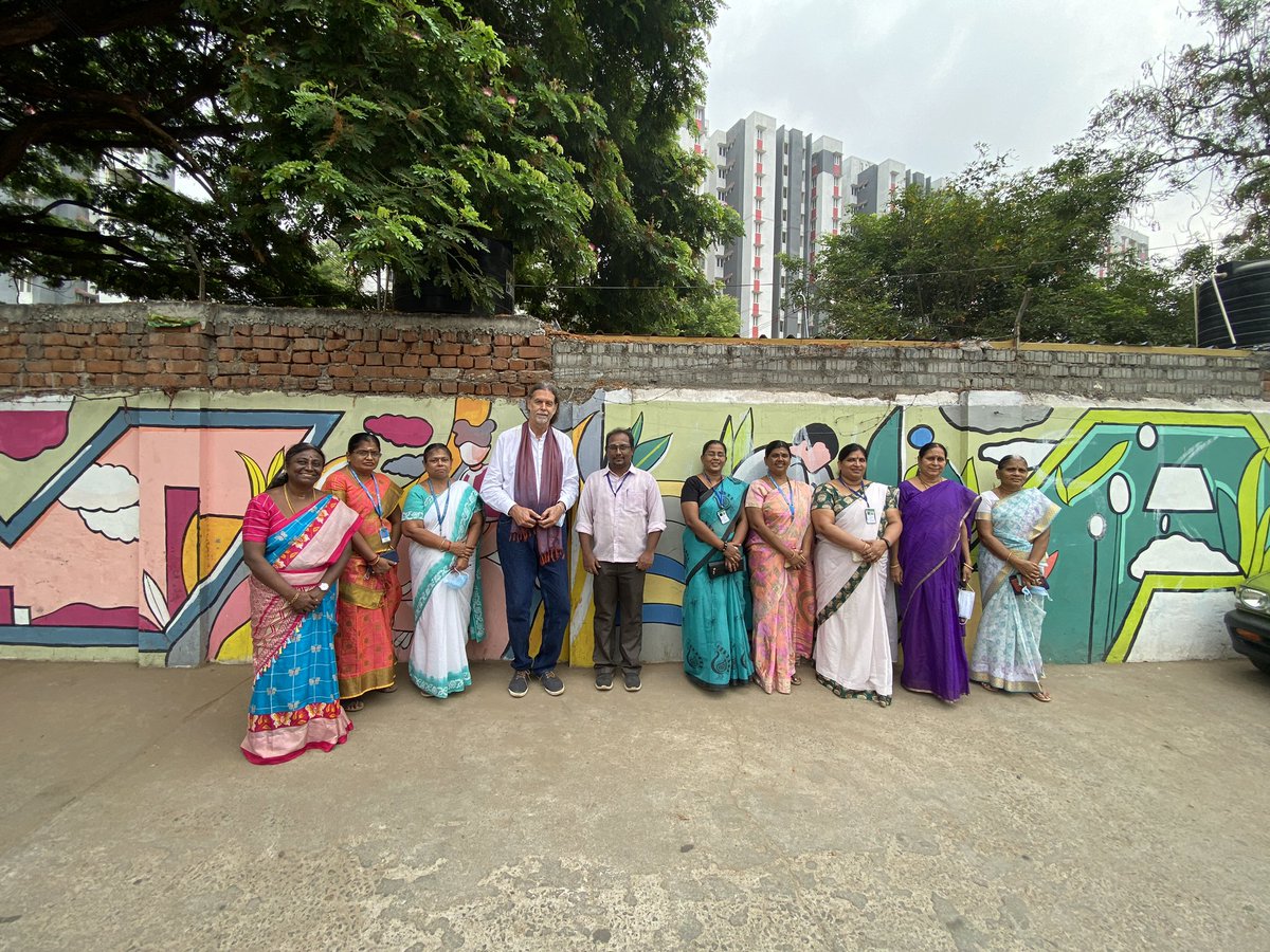 CatalystStreet's tweet photo. German Ambassador and German Consul General for Chennai checked out the art work we did for @giz_india at @CbeCorp middle school in koundanpalayam.He interacted with the public and students.@AmbLindnerIndia @GermanyChennai @GermanyinIndia @deejay_phani @28_catalyst https://t.co/SC5omYCUaV