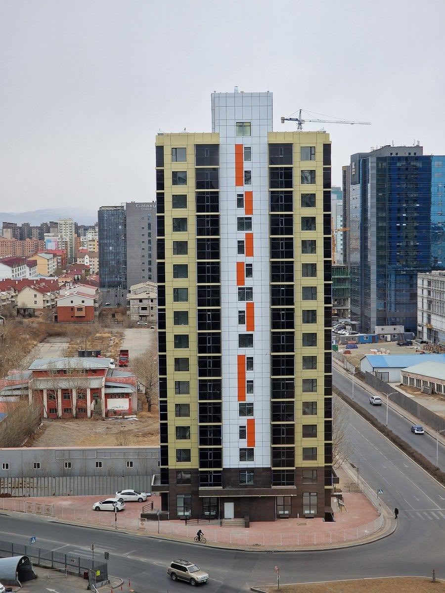 Хэрэв энэ АТГ-ын ажилтнуудын байр бол тун харамсалтай байна. Газрын мафитай тэмцэх дээр манлайлах манлайллаа ийм байдлаар авлигдуулж болохгүй. Төрийн 106 байгууллага 90 га газарт орон сууц барьж зарсан байна, энэ бол авлига, үүнийг таслан зогсооё гэж хууль санаачлаад явж байхад.