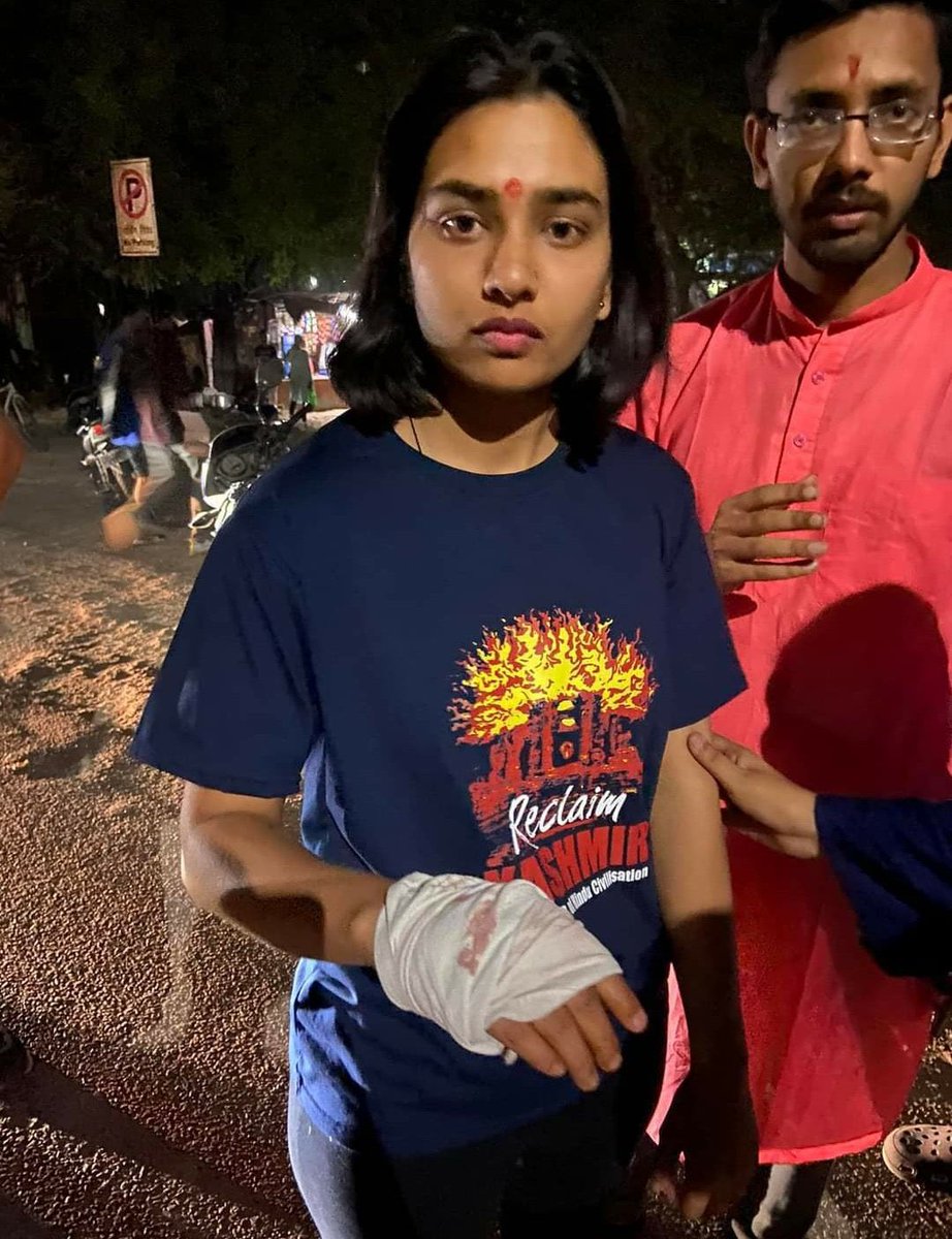 PavanSi46733473's tweet photo. We stand with @ABVPVoice
#westandwithabvp https://t.co/3i4qvAKejF
