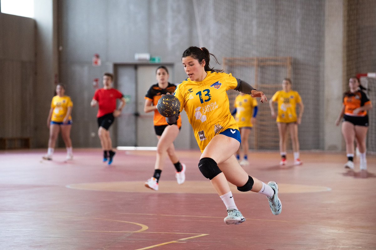 BMSecardelaReal's tweet photo. ¡Buenos días! 🙌🏽

Ayer nuestras chicas del Handbol Mallorca consiguieron la victoria frente a @hcpuchi, pero no fue suficiente para remontar el resultado de la ida, y quedan en segunda posición de Fase Regular. Felicitar al club de Puig d’en Valls por el campeonato. https://t.co/7JbGnkl9CB