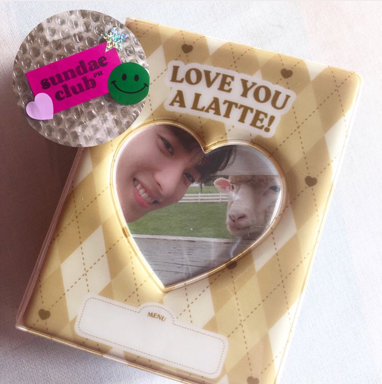 seokhanji's tweet photo. #yaymails 

collbook cutie ☕️ thank u @sundaeclub_ph for the latte collbook! appreciated the updates &amp; fast shipping

#THANKSSundaeClub https://t.co/r1EROfx1Mx