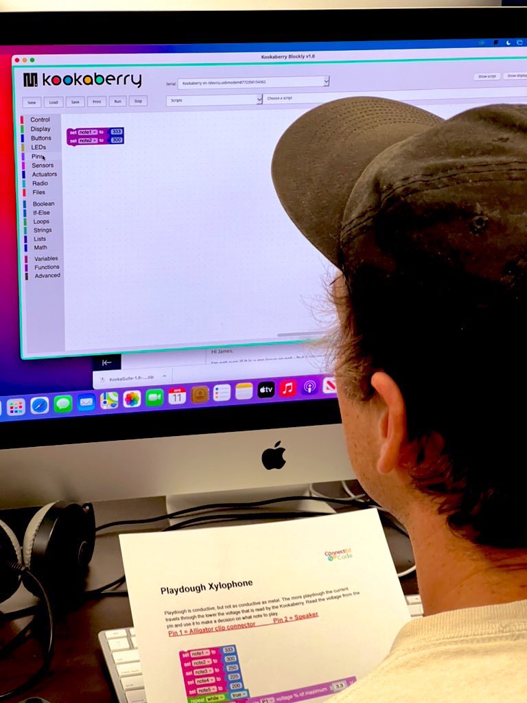 JamesHumbers's tweet image. Learning all about what the #Maker movement might look like in #MusicEd in #SCMTME @SydneyCon with the amazing programmers @noble_renee &amp;amp; @GoldenFennec of the Girls Programming Network &amp;amp; @MicrosoftAU