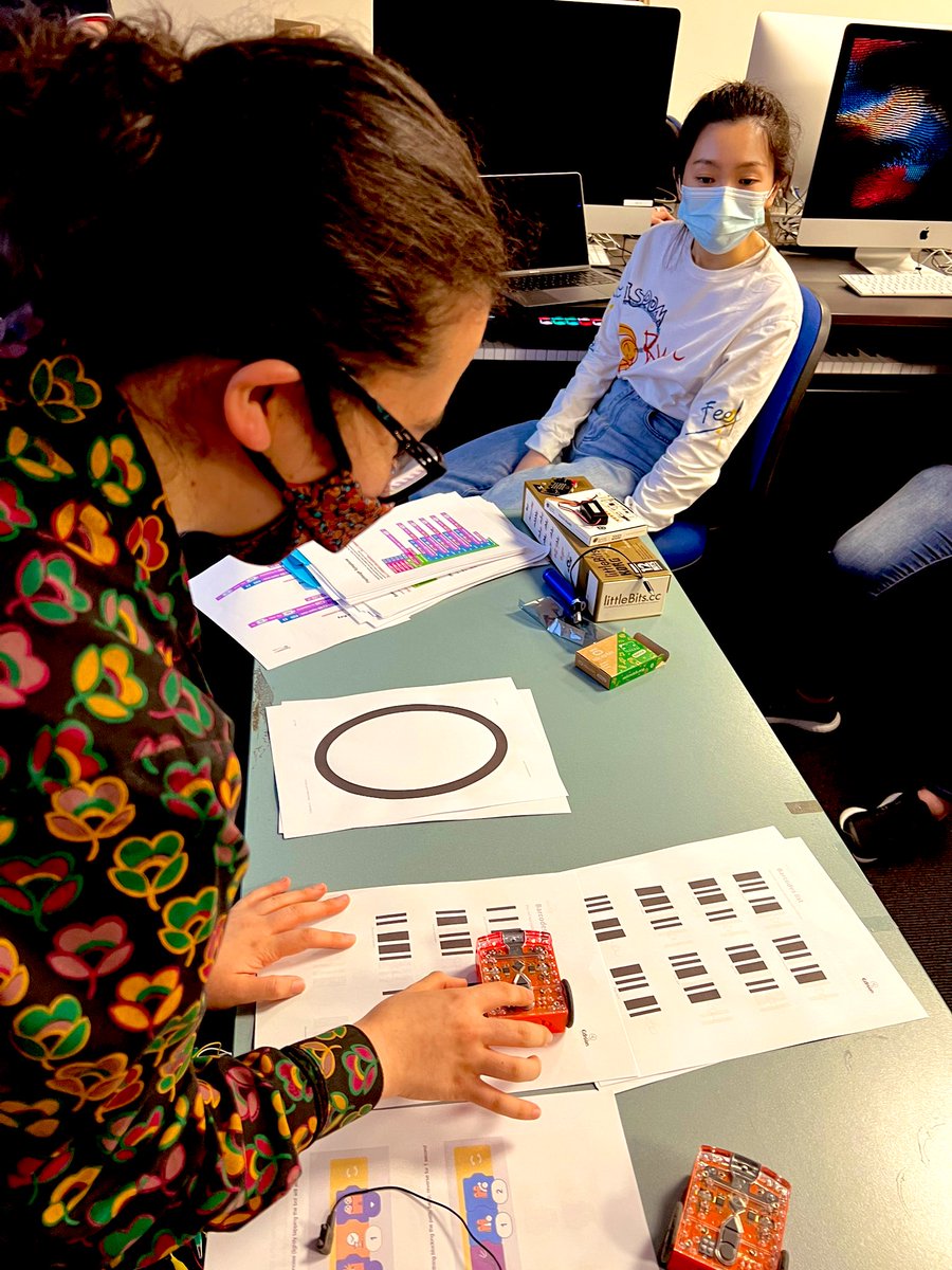 JamesHumbers's tweet image. Learning all about what the #Maker movement might look like in #MusicEd in #SCMTME @SydneyCon with the amazing programmers @noble_renee &amp;amp; @GoldenFennec of the Girls Programming Network &amp;amp; @MicrosoftAU