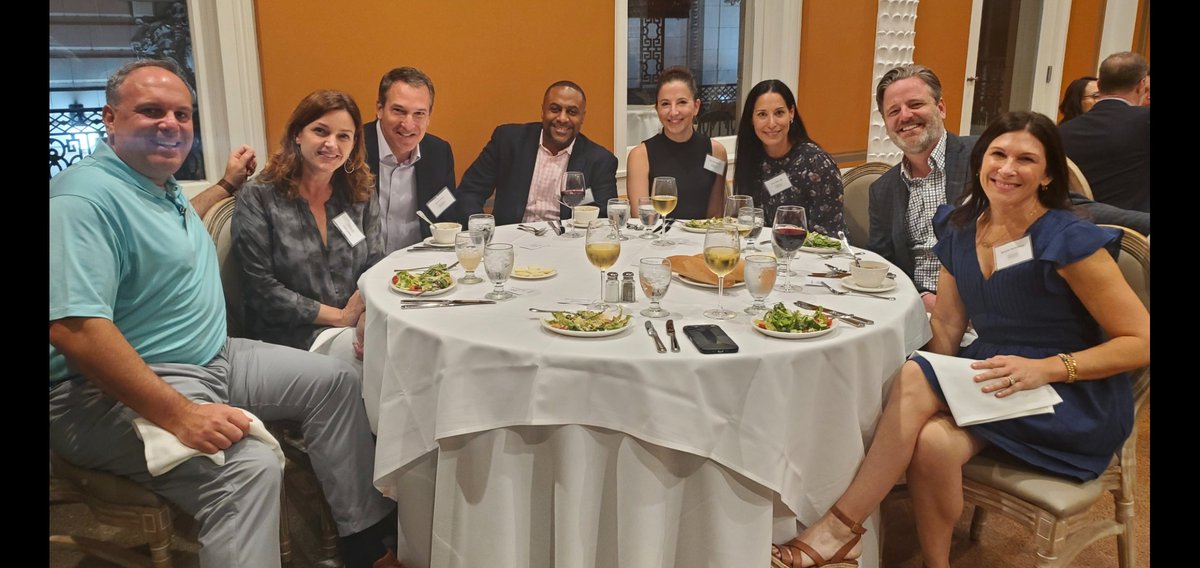 tyronepthomas's tweet photo. Great dinner with some good folks last night supporting Tulane's Sports Law Program.  Good to be back in NOLA.  @TulaneLaw @SportsLawGuy @RealTannenbaum https://t.co/9OMW9R7UfD