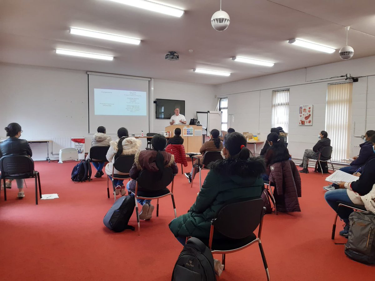 CNMEMayoRos's tweet photo. #PeripheralIV #drug administration study day underway on @CNMEMayoRos #Castlebar #Jack #Haemoviligance officer @padraigolunaigh @Carolin32802840 #MUH @saoltagroup #clinicalskills @HsehealthW @GrainneGlacken @NationalQPS @catedonohoe2 @CDONMSaolta @HoeyCarmel https://t.co/FY0Q0uwqVM