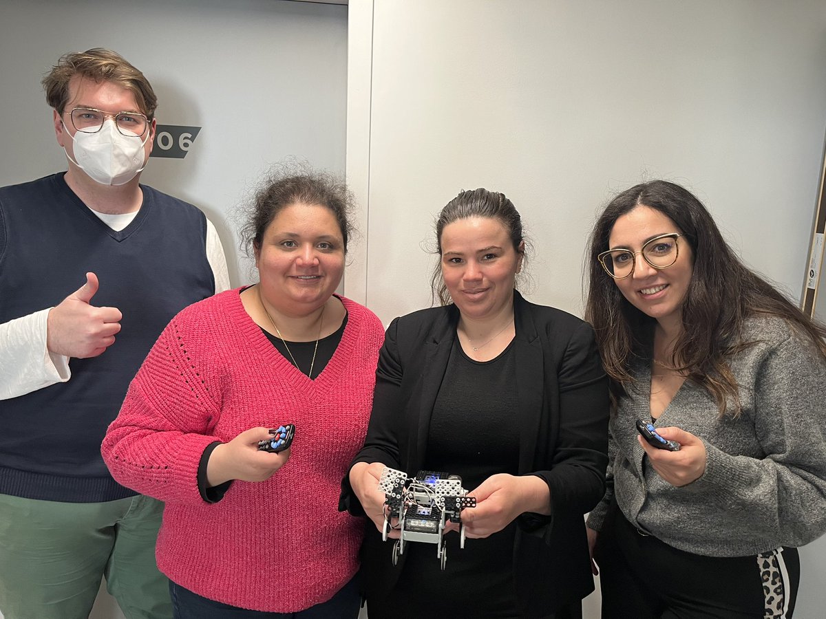 Build up the future ! #robot 🦾🤖 #AI #MBAMCI <a href="/Aurelie_B_L/">Aurélie Bacle-Lewandowski</a> <a href="/conte_amelie/">Amélie</a> <a href="/asma_taright/">Asma Taright</a> 🚀 Atelier robotique en cours !