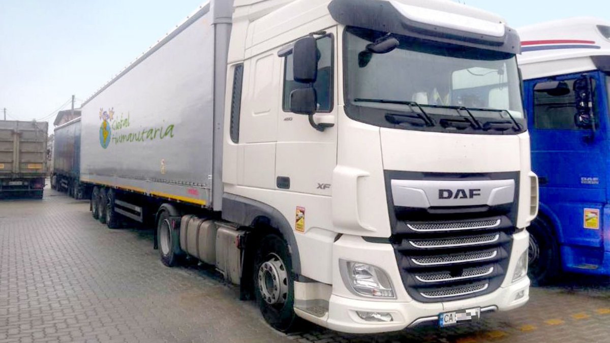 ghumanitaria's tweet photo. 🚛🇺🇦 En marcha hacia #Ucrania el tercer envío de ayuda humanitaria de Global Humanitaria.

Alimentos básicos y productos de primera necesidad serán entregados a quienes más lo necesitan en estos momentos.

#SOSUcrania #GlobalHumanitariaUcrania https://t.co/dqXqvpOGt2