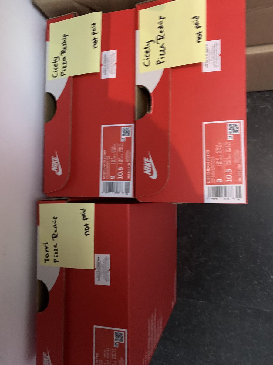 ChrisHe1202's tweet photo. 3x Two Toned Grey in SG

@PizzaReship @MirageBots @Success_Venom https://t.co/QfMFYLYHGR