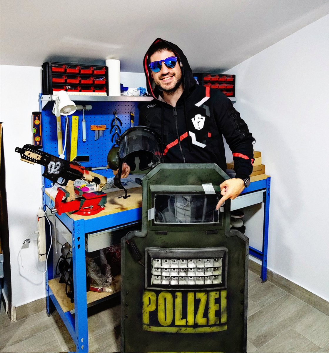 ¿Puede estar más guapa la sudadera de <a href="/DRKN_OFFICIAL/">DRKN®</a> de la Six Invitational 22? 😍😍😍 Thank you! <a href="/Ubisoft/">Ubisoft</a> <a href="/Rainbow6Game/">Rainbow Six Siege</a>