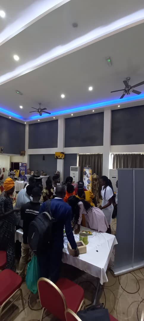 Ubuntu Company Limited tweet media