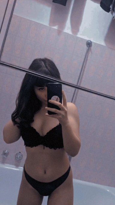 Fatti un regalino per Pasqua e lascia che sia la tua coniglietta 🖤🐇 40% off https://t.co/lXDCA99sI9 https://t<a href="/tag/feet"class="tags"><span>#feet</span></a>