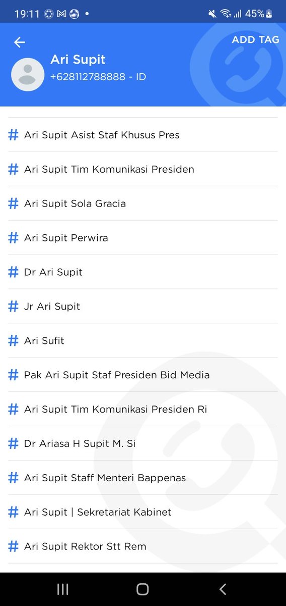 Gaes, grup WA yg muat info tentang Ade Armando di isi oleh salah satu tim khusus kepresidenan bernama Ari Supit.

Siapa dia sebenarnya &amp; kenapa bisa lolos di jantung pemerintahan.