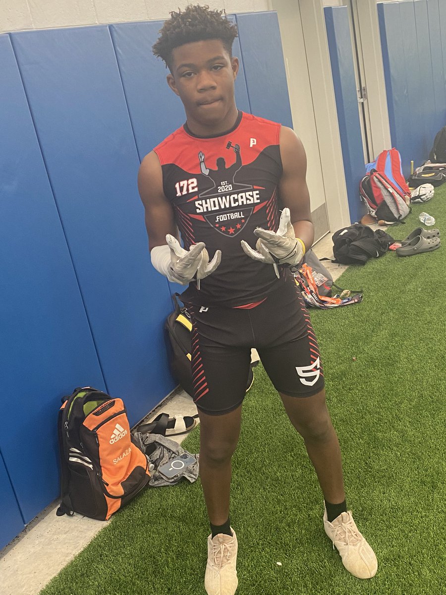 Jay2ZeusGod's tweet photo. GOTTA SEND A SPECIAL S/O @coachkeith_1k  and @ShowcaseBall for allowing me to come out and show my skills and get better thanks so much for the experience‼️💪🏾
@SCSharkFootball @STE_ELITE @TheUCReport @darealkmouton @texashsfootball https://t.co/ntUWp14hvL