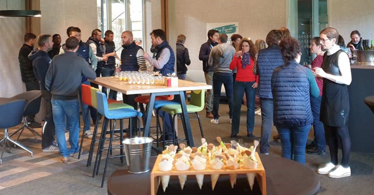 MBPack_fr's tweet photo. 📍 Vendredi dernier a eu lieu notre première réunion du personnel 2022 !
Au programme :
👉 Point sur les résultats du 1er trimestre
👉 Présentation de l'état d'avancement des projets en cours
🍹 Un joli moment d'équipe !
#mbpack #team #teamspirit https://t.co/rPrKCBjLSd