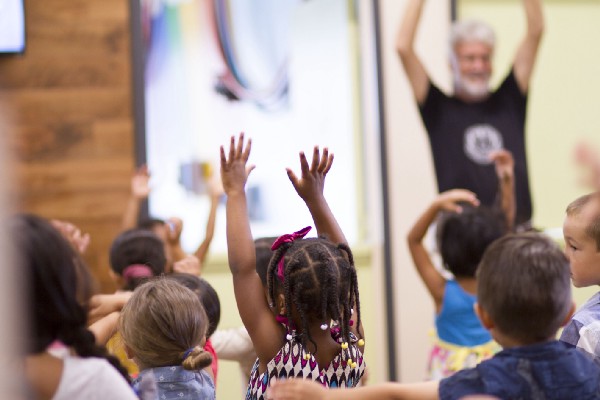 dmirams's tweet photo. rt @janecowell8
It Is Time to Make Time to Take Your Child to the #Library by @EveryLibrary #ReturnYourself
https://t.co/bbYt47ZRmV https://t.co/jSReVazy7e