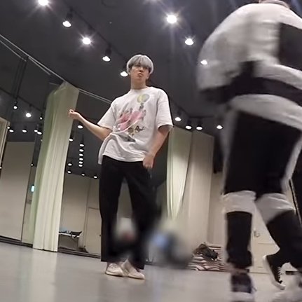 GayMakerGyu's tweet photo. rewatched some inside svt and LMAOOA THE POUT https://t.co/KowP6tKjEv