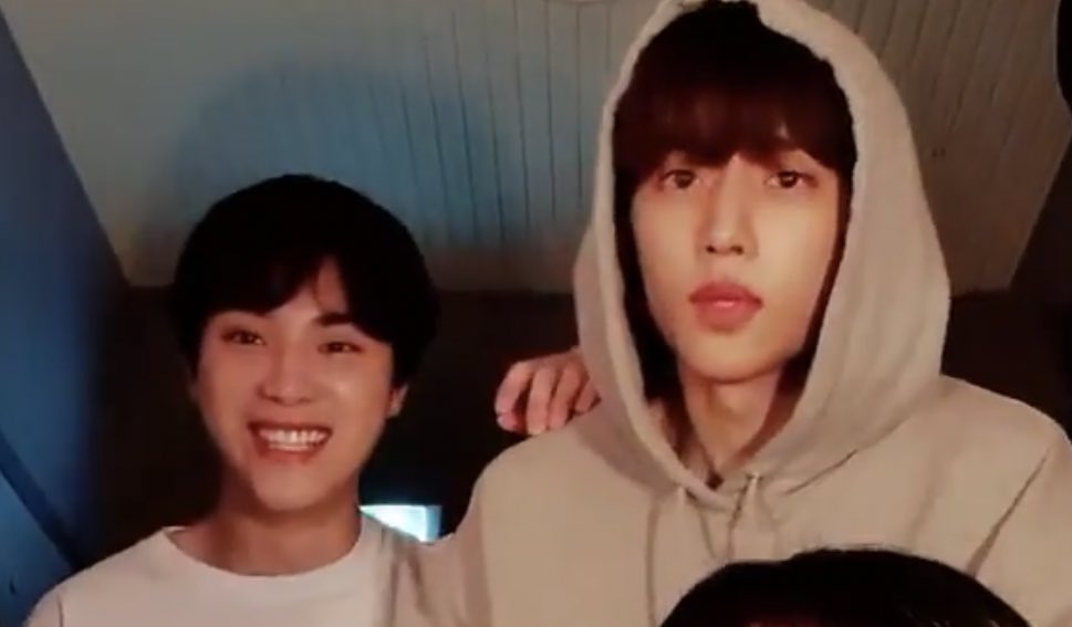 hourly sunhak tweet media
