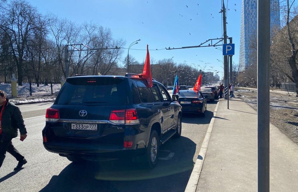 Автопробегом по русофобии и по бандеровщине! red.msk.ru/avtoprobegom-p…

#Донбасс #ДНР #ЛНР #КПРФ