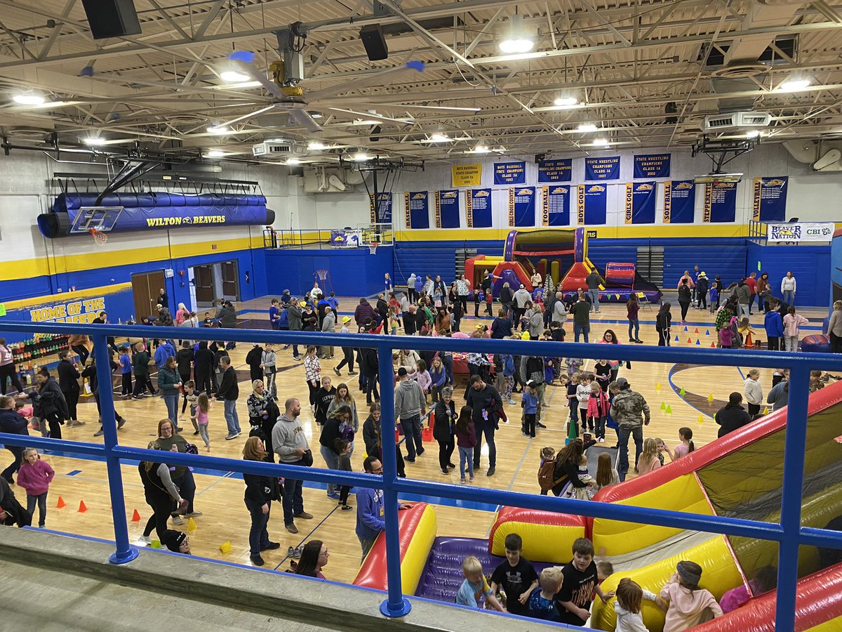 trisha_langley's tweet photo. 2022 Wilton Carniball Was a Success. #ILoveMySchool @WiltonElem https://t.co/4ageLGJcsO