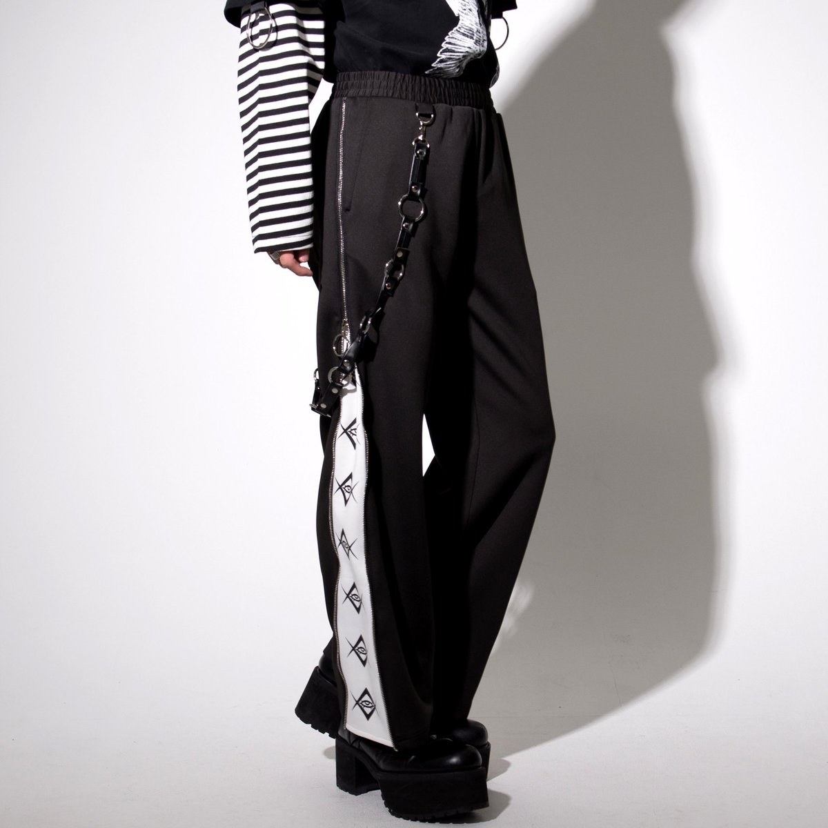 8月いっぱいまで REFLEM レフレム リングサス付きサイドZIPパンツ 青