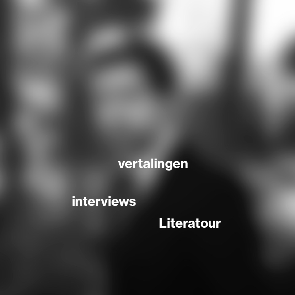 BWvanJongeren's tweet photo. Morgen worden de auteurs van het #3PAK bekend gemaakt!
We geven je alvast een paar kleine hints... Weet jij wie dit is? Laat het weten in de comments! https://t.co/Rux5TMWGjT
