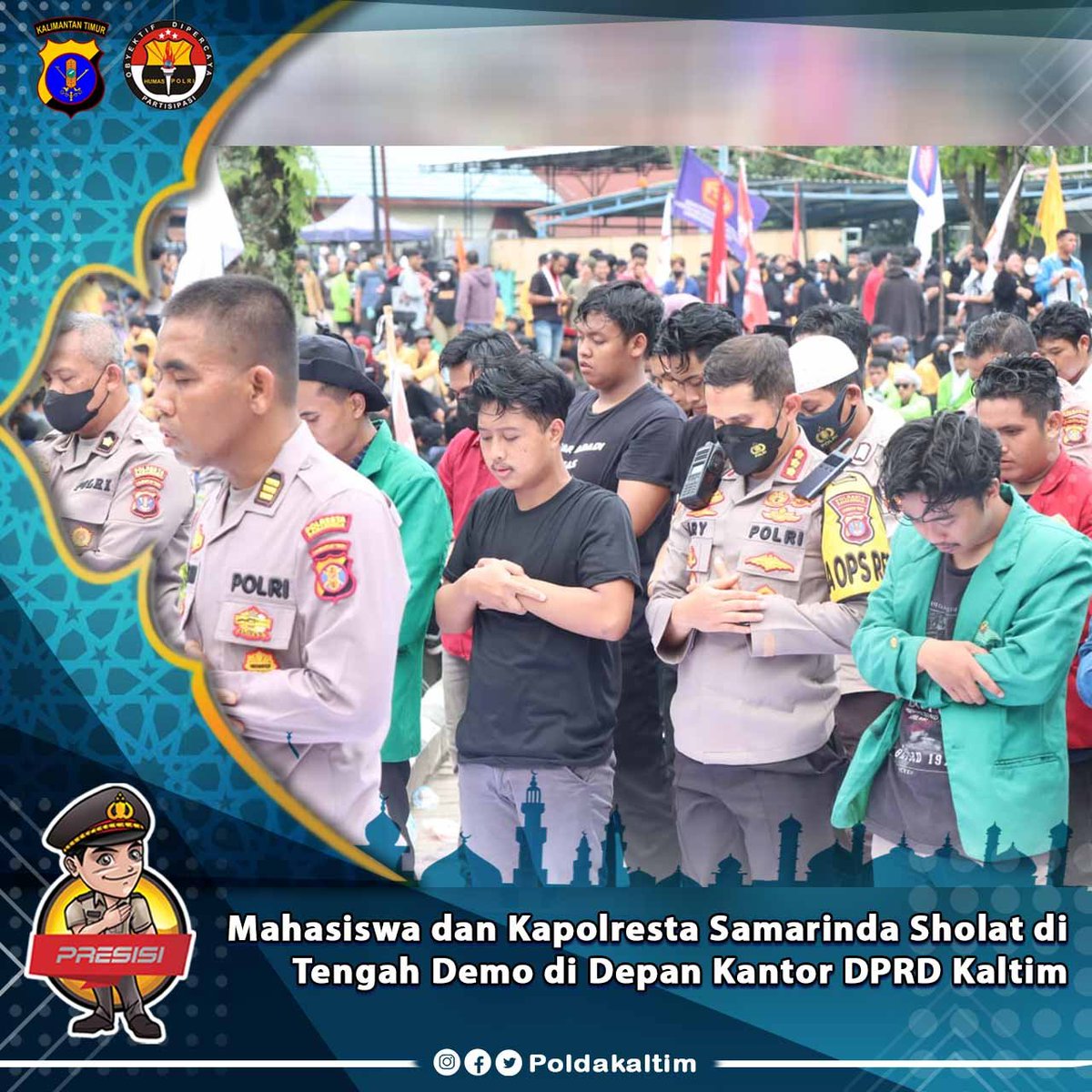 Poldakaltim's tweet photo. Samarinda – Kapolresta Samarinda Kombes Pol Ary Fadli, SIK.,M.H.,https://t.co/G6W4SoejBl sholat bersama mahasiswa ditengah aksi demontrasi di depan Kantor DPRD Kalimantan Timur jalan Teuku Umar
.
.
.
#Poldakaltim #Kaltim #kamihumaspolri #ProgramPrioritasKapolri https://t.co/W6pUzANhmN