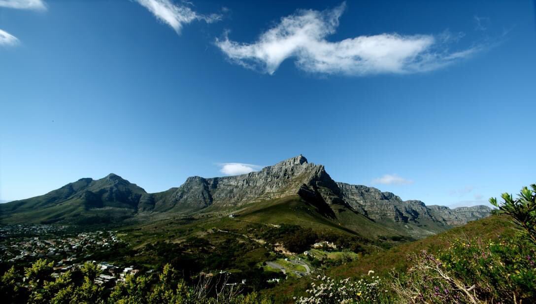 immortal_images's tweet photo. Gm gm Sundogs 🐺🔆 wishing you all a wonderful week scraXing in the pool of creativity. Love and light from Cape Town the Mother City 💋 #LFG #wagmi we are early all seems so 2021. 2022 seems the year of Editions for top tier artists ♦️ heads up the pool is about to expand #WCDT https://t.co/p0RvzkSS0n