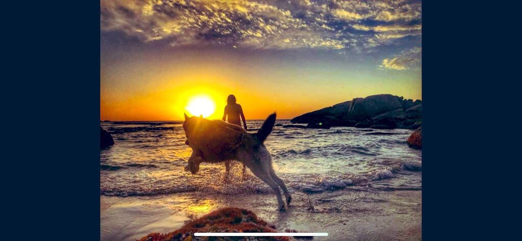 immortal_images's tweet photo. Gm gm Sundogs 🐺🔆 wishing you all a wonderful week scraXing in the pool of creativity. Love and light from Cape Town the Mother City 💋 #LFG #wagmi we are early all seems so 2021. 2022 seems the year of Editions for top tier artists ♦️ heads up the pool is about to expand #WCDT https://t.co/p0RvzkSS0n
