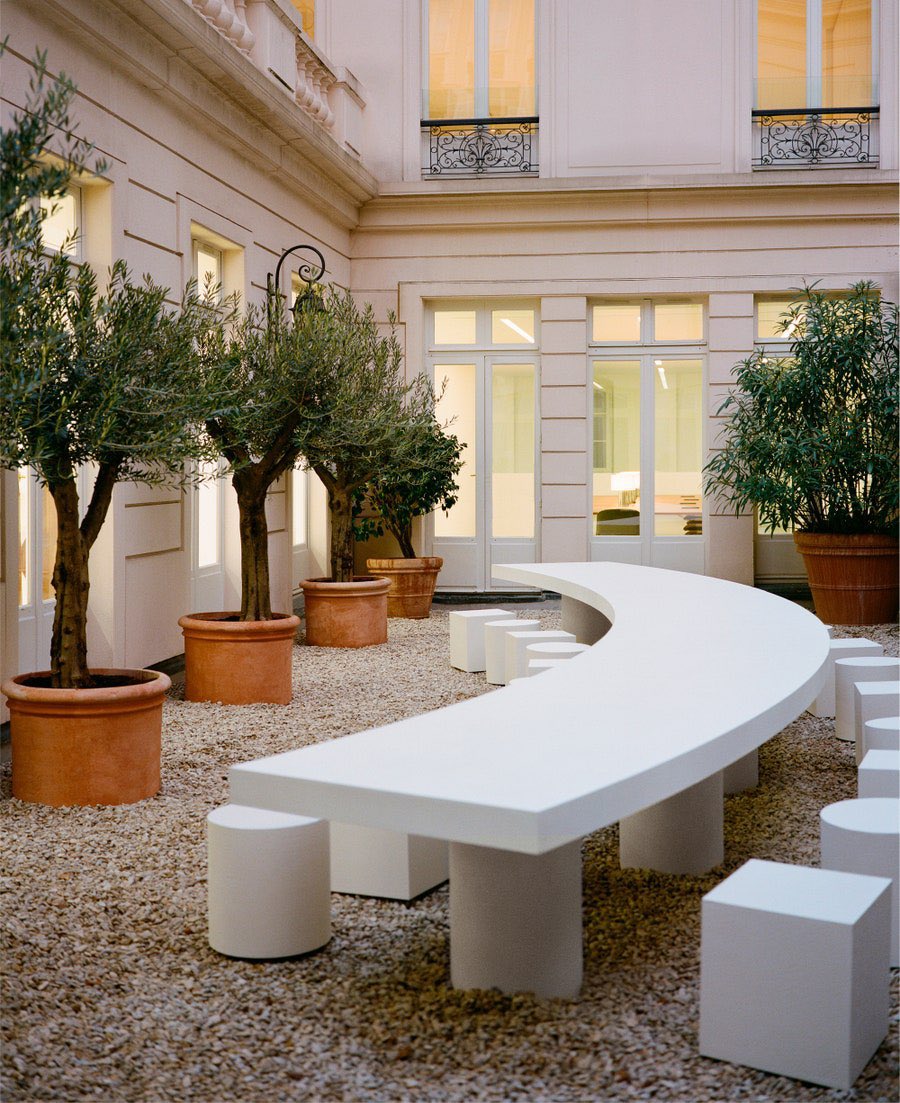 jacquemusx's tweet photo. Imagine working in the Jacquemus office… https://t.co/8TIZSB790o