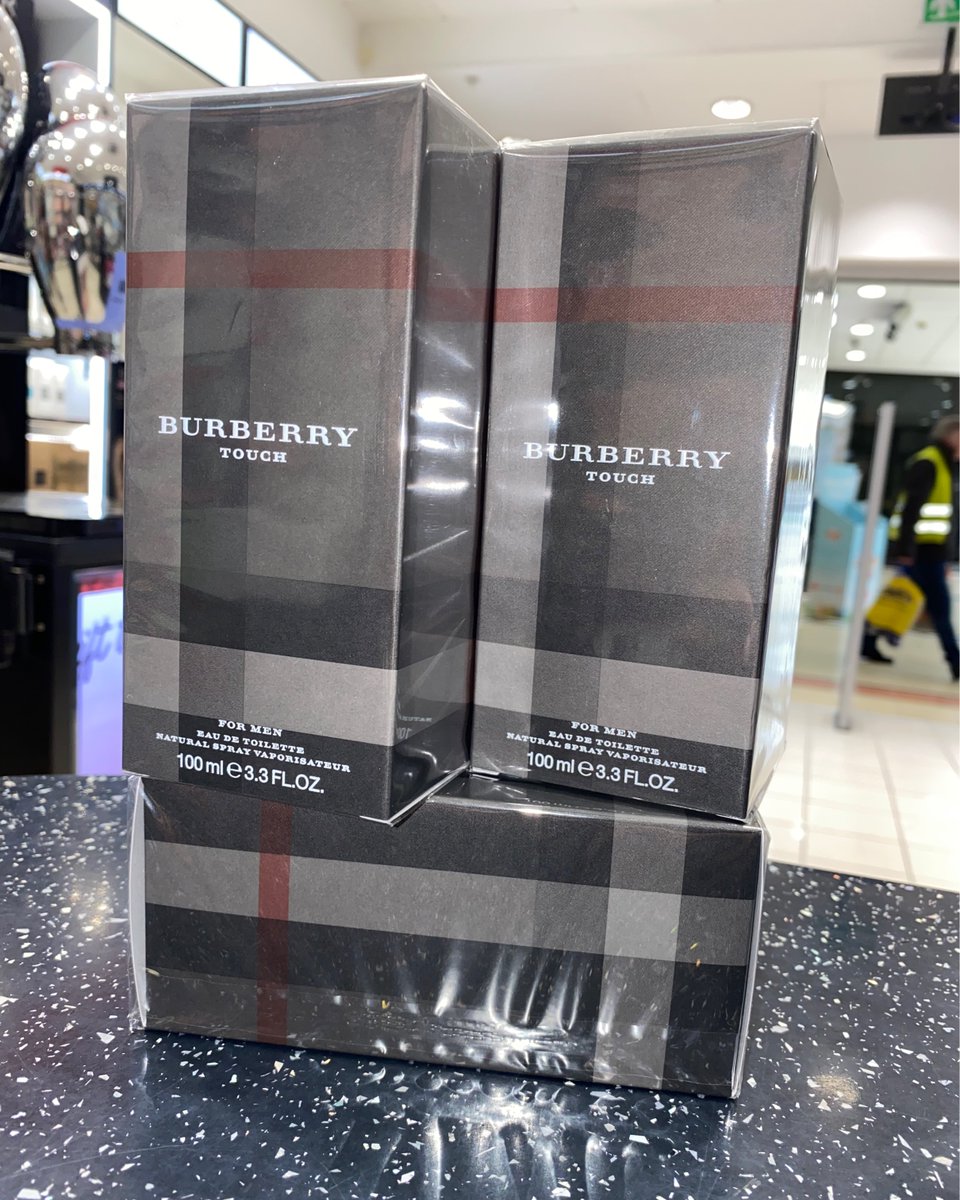 147Tps's tweet photo. It’s #MemoryLaneMonday and today, we’re throwing it back to 2000🔙 Burberry Touch for Men, evokes sensuality and sophistication and is an AROMATIC fragrances, with REFRESHING &amp; ENERGISING notes of mandarin, white pepper combined with cedarwood🪵🍊 https://t.co/6FiPlJHiF2