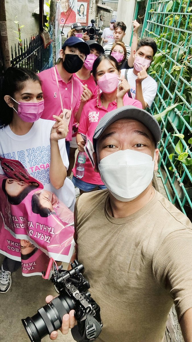 jasonmagbanua's tweet photo. House to house. Tao sa tao. (Bgy Bahay Toro, QC)

#LeniKiko2022 https://t.co/2cDQFKWAq5
