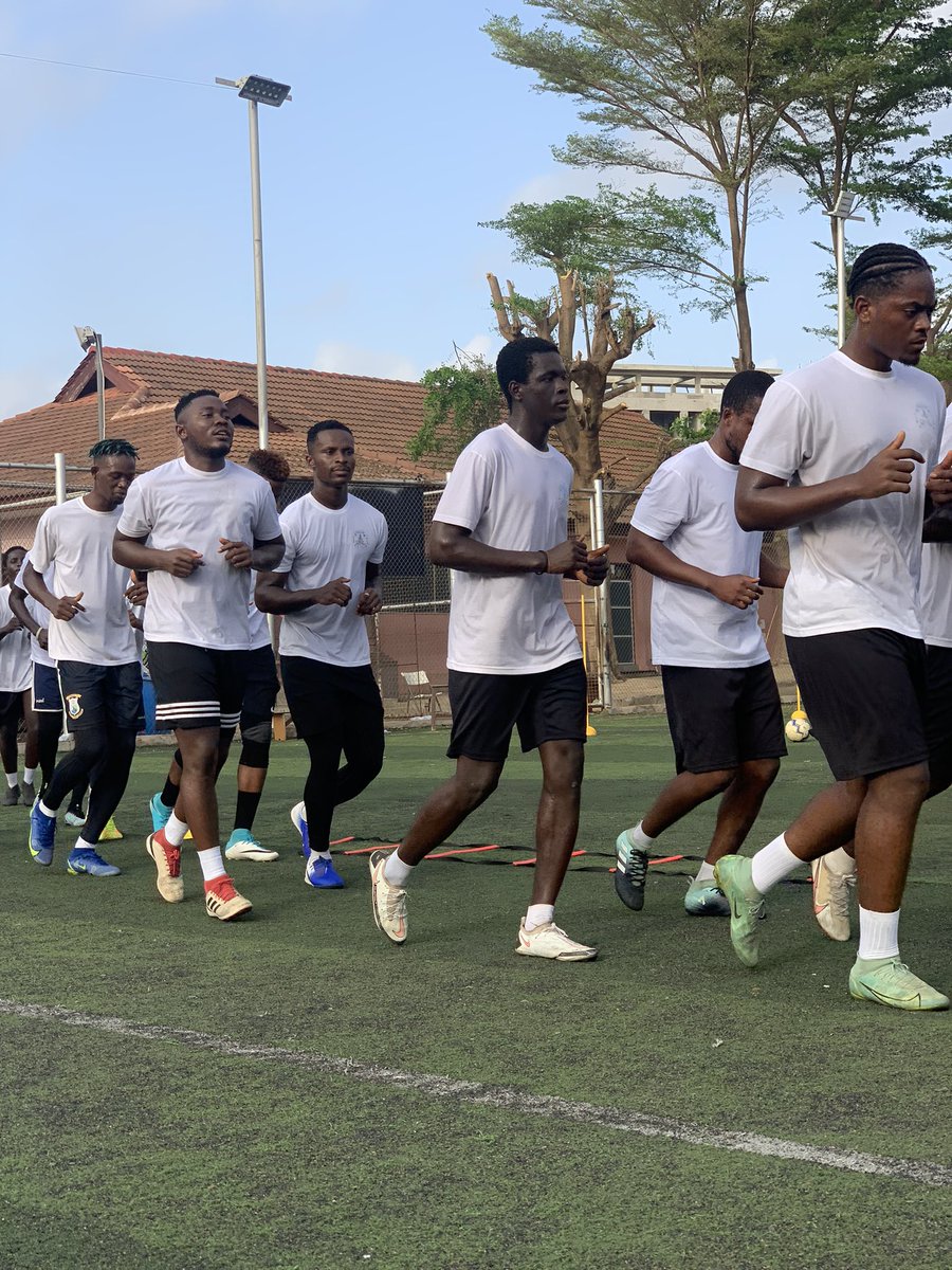 trainlikeaprog1's tweet photo. Morning workout done 

🇬🇭0230783923 
@trainlikeaprog1 @TottiLaryea 

 #quickstamina
#trainlikeaprogh #laryeatotti #bbcsport #personaltraineringhana #onlinetrainingcoach #coaching #scouting  #soccerlife #adidas #dumbbells  #preseason #footballtrainingdrills 
#wearetrainlikeaprogh https://t.co/fedZnyhSSJ