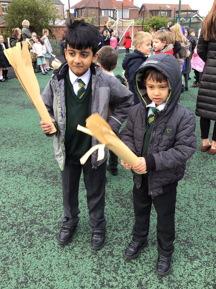sjvblackpool's tweet photo. #palms must be donkey day! #palmprocession #SJV2M #SJVRE https://t.co/omgzQEU5IO