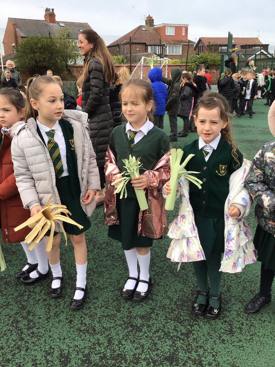 sjvblackpool's tweet photo. #palms must be donkey day! #palmprocession #SJV2M #SJVRE https://t.co/omgzQEU5IO