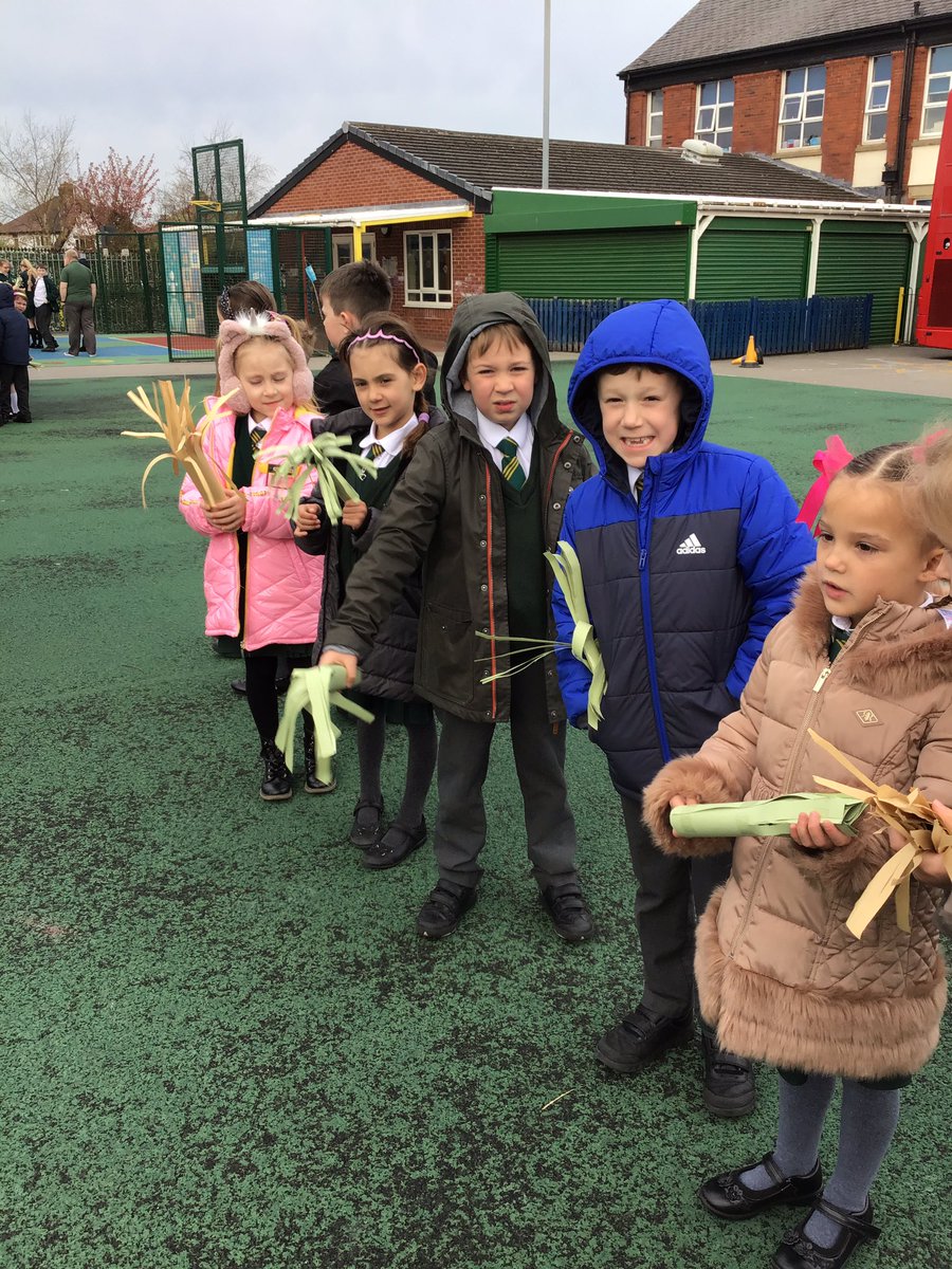 sjvblackpool's tweet photo. #palms must be donkey day! #palmprocession #SJV2M #SJVRE https://t.co/omgzQEU5IO