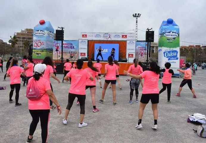 💗 FONTINES EN LA CARRERA DE LA DONA DE VALÈNCIA 📷👇

Com als últims anys, un grup de veïnes ens va representar en esta cita amb l'esport i de bon matí l'autobús començava el viatge cap a València. Ens acompanyava una corredora molt joveneta 👧🏻🏃‍♀️

#LaFontSomEsport
#AmbSororitat
