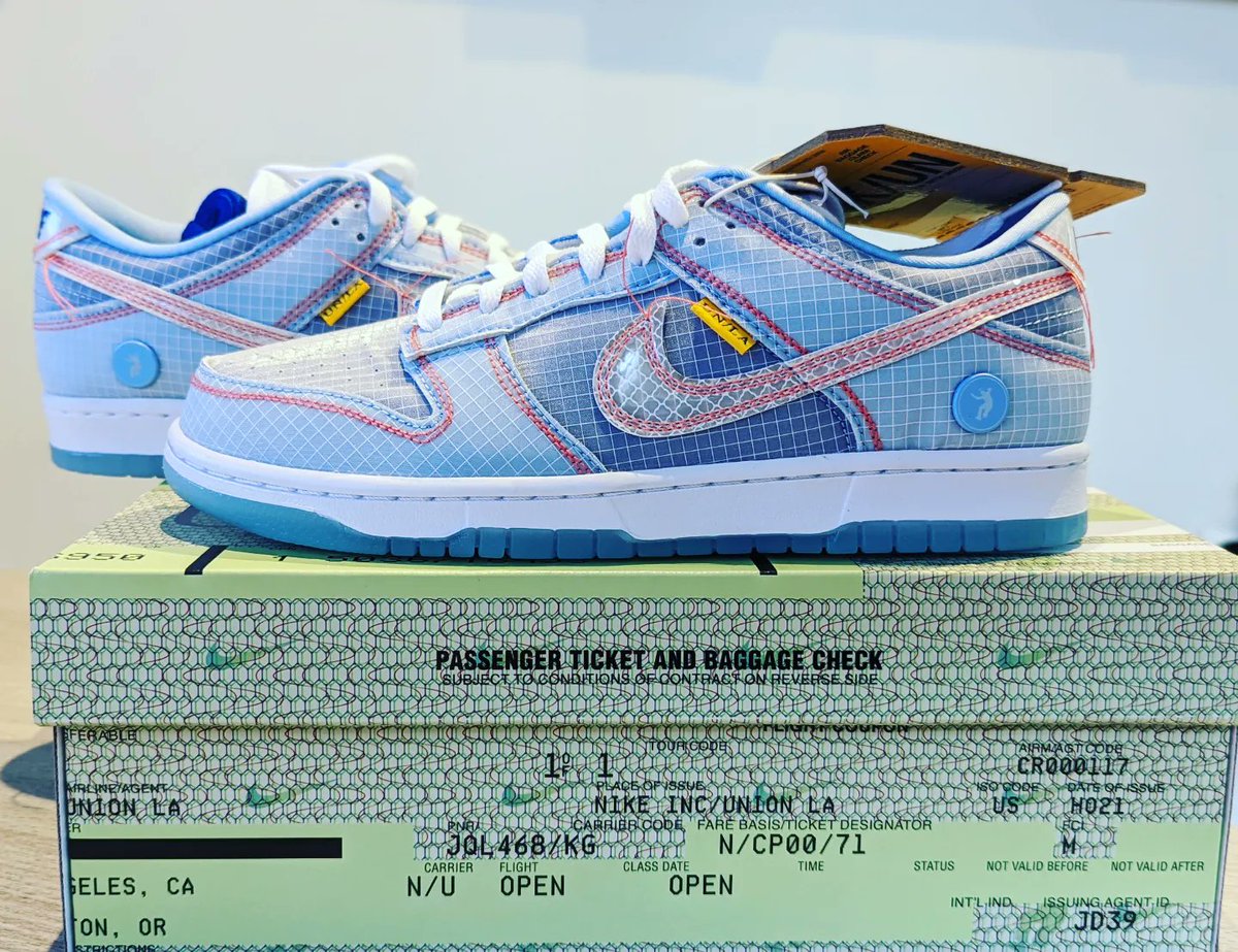 PIGTHERYO's tweet photo. UNION × Nike Dunk Low ArgonとHyper Royalの
2色ゲット!
ここまできたらPistachioを欲しくなってきました。
union tokyoさんありがとうございます。
#uniontokyo
#dunklow
#uniondunk
#unionla
#nikedunk
#nikeshoes
#nike
#un
#ナイキ
#ナイキスニーカー
#足元倶楽部 https://t.co/zyqDlk5GF1