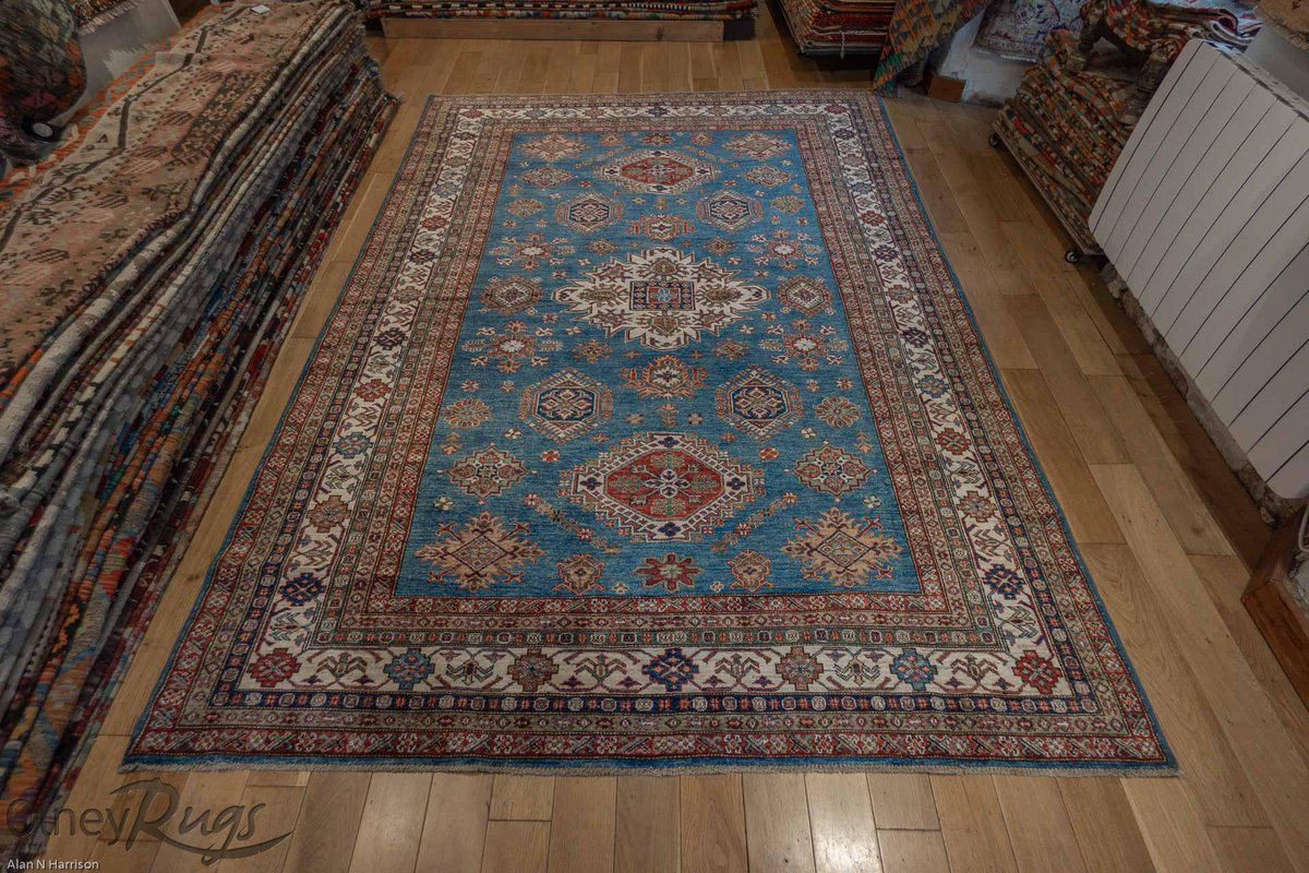 OlneyRugShop's tweet photo. Hand-knotted Kazak Rug from Afghanistan. Width: 206cm x Length: 293cm. 
Only £2082 https://t.co/FCbyhfyyud
 Browse our inventory of Kilim Rugs at https://t.co/v4pZyCfXhP https://t.co/cc4FFBU1P7
